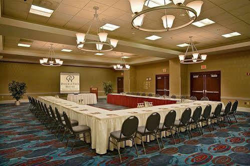 Doubletree Dayton-Downtown Hotel Létesítmények fotó